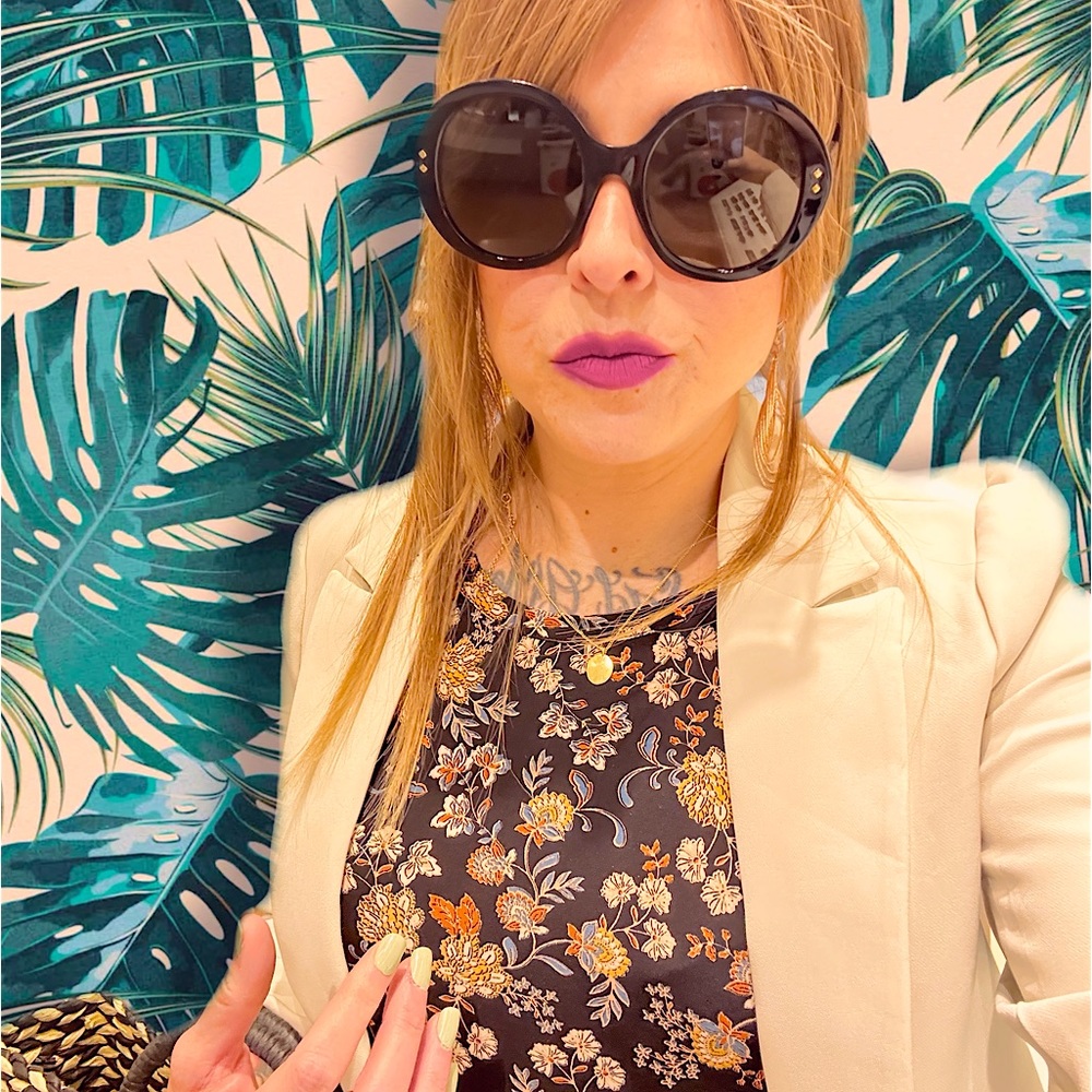 Meet your Posher, Sara